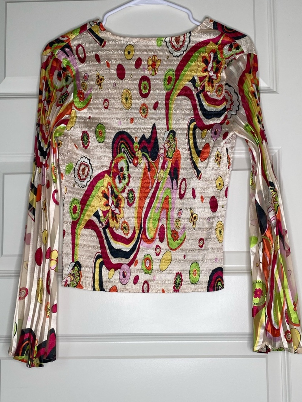 Y2K Sequin Abstract Print Long Sleeve V-Neck Top - Picture 2 of 5